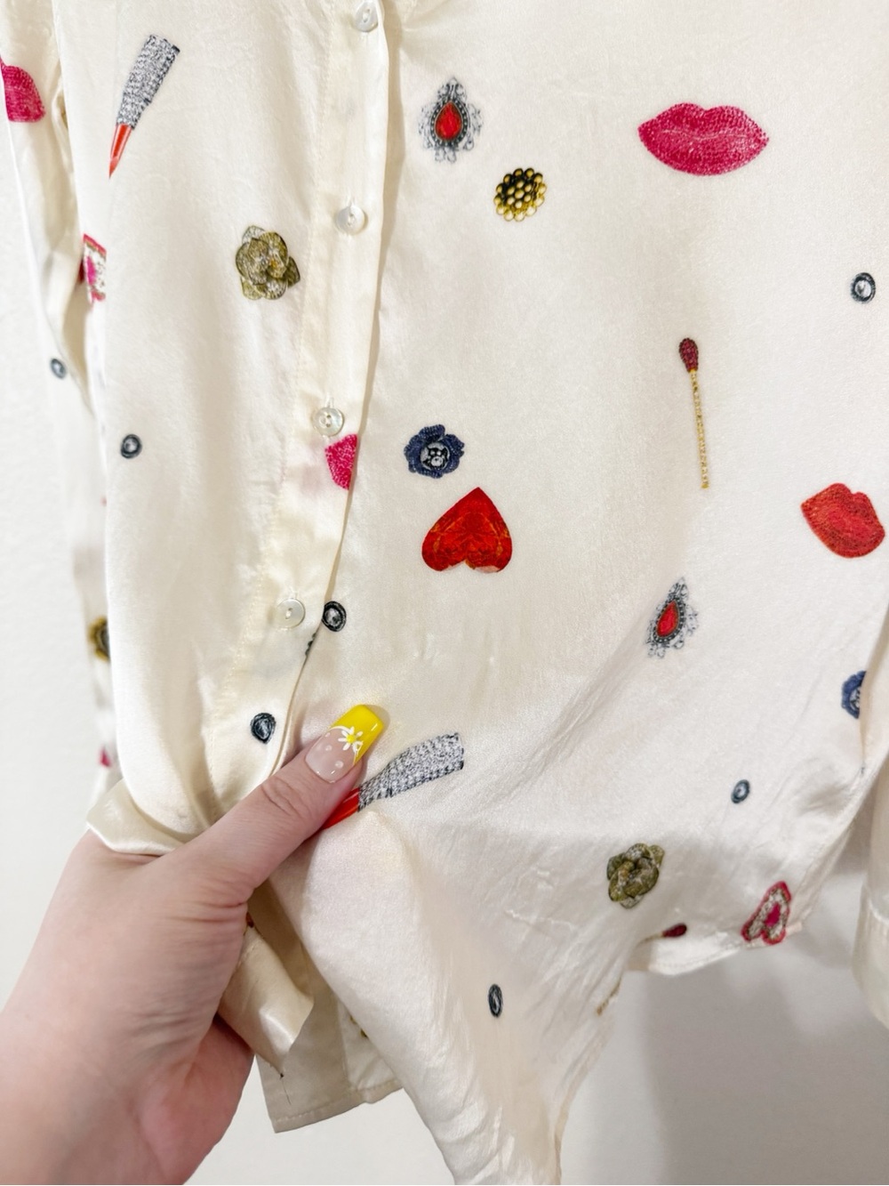 L’Agence Tyler Silk Champagne Multi Heart Jewel Button Up Long Sleeve Blouse - Picture 11 of 13